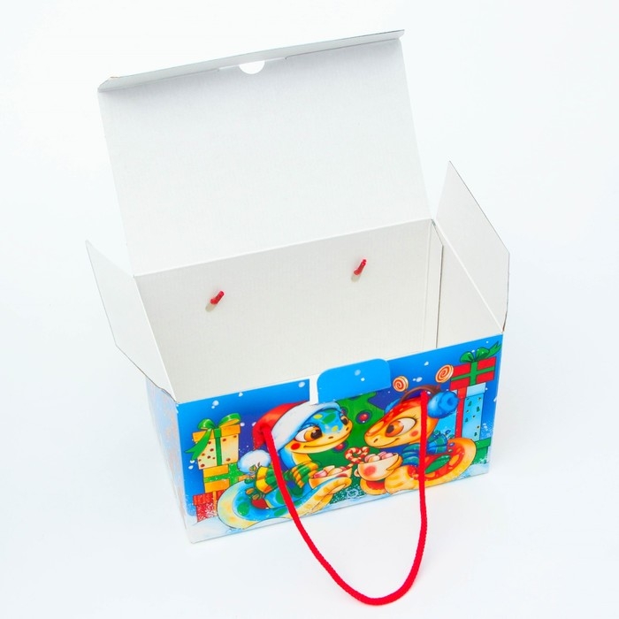 Новый год. Подарочная коробка Новогодняя Посылка Новый год. Подарочная коробка Новогодняя Посылка "Змеята" с веревочными ручками с анимацией 20 x12 см.