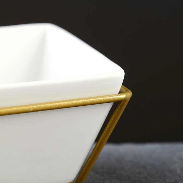 Горшок на подставке с освещением, 22х10х10см 3/LR41 Горшок на подставке с освещением, 22х10х10см 3/LR41