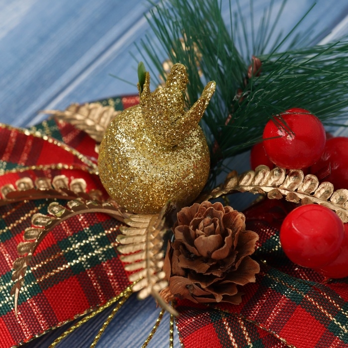 Украшение ёлочное Украшение ёлочное "Новогодний стиль" бант клетка ягоды, 14х11см, красный