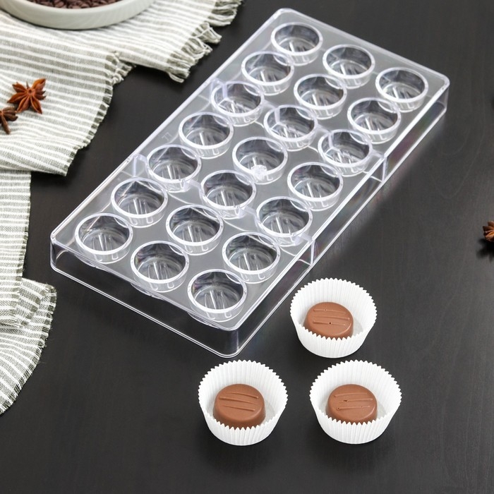 Форма для конфет и шоколада KONFINETTA «Шаффл», 27,5×17,5×2,5 см, 21 ячейка 3×3×1 см, цвет прозрачный Форма для конфет и шоколада KONFINETTA «Шаффл», 27,5×17,5×2,5 см, 21 ячейка 3×3×1 см, цвет прозрачный