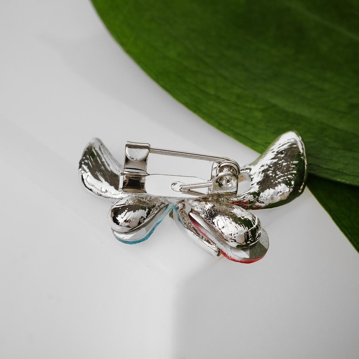 Брошь «Бабочка изящная », цветная в серебре Брошь «Бабочка изящная », цветная в серебре