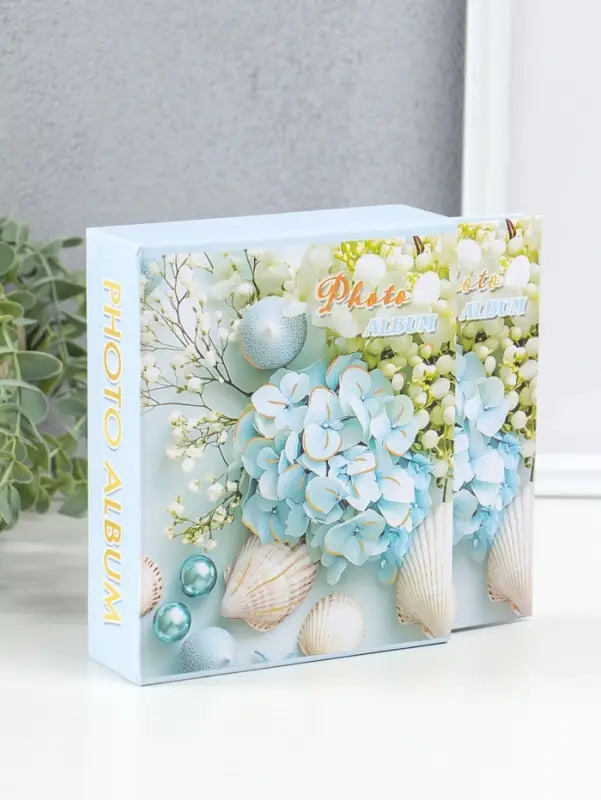 Фотоальбом на 40 фото 10х15 см "Голубая гортензия и ракушки" в коробке 4,5х14х17 см