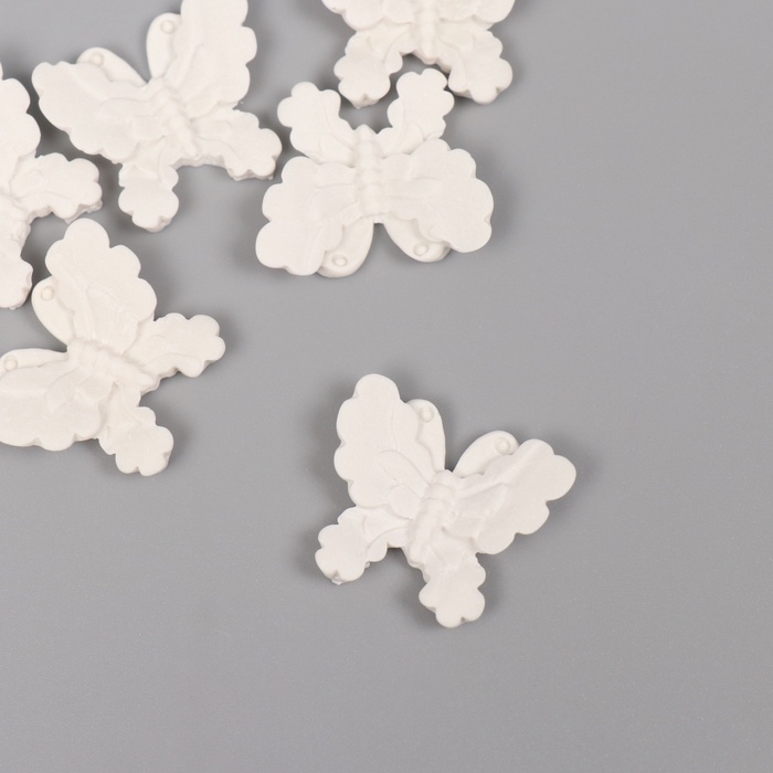 Декор для творчества полистоун Декор для творчества полистоун "Бабочки" белый набор 6 шт 2,7х2,5 см