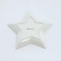Блюдо сервировочное новогоднее Доляна &laquo;Снежное чудо&raquo;, 24.5&times;23.5&times;3.5 см, доломит, белая, красная