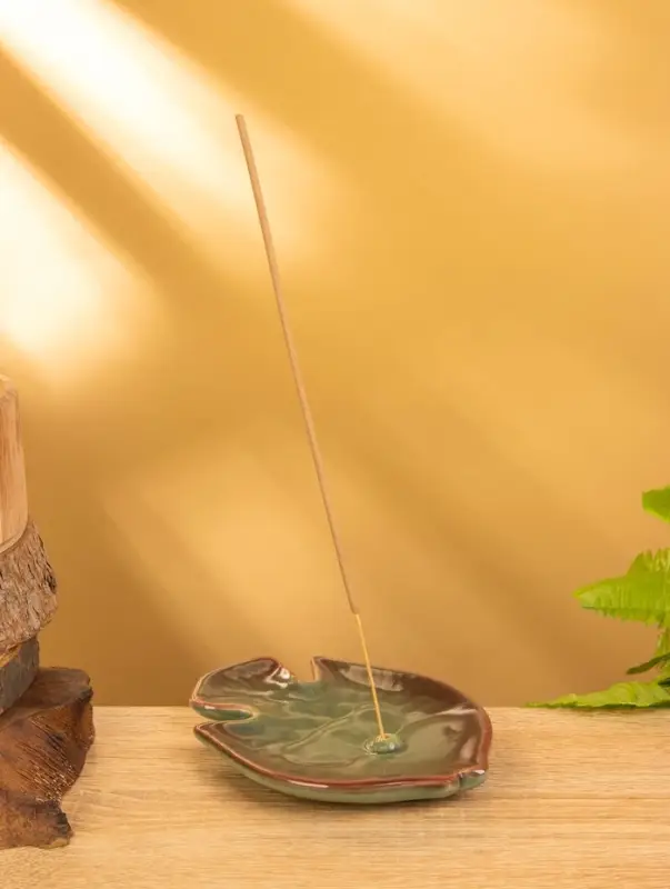 Подставка под благовония «Экзотическая рыбка», 10×14×2 см, керамика, зелёная Подставка под благовония «Экзотическая рыбка», 10×14×2 см, керамика, зелёная