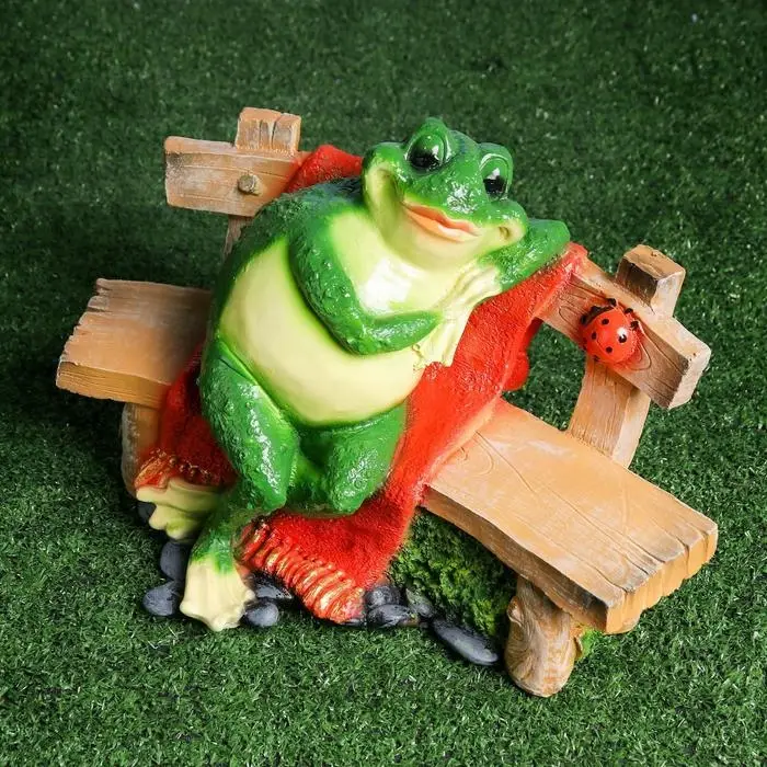Садовая фигура  Садовая фигура "Лягушка на лавочке сидит" 27х38см