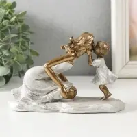 Сувенир полистоун "Мама с дочкой - нежность" 15,5х6,5х10 см