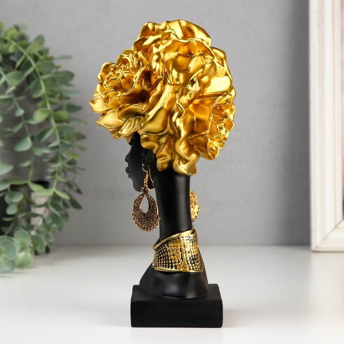 Сувенир полистоун Сувенир полистоун "Африканка с золотыми розами в волосах, с ожерельем" чёрный 24х10х11 см