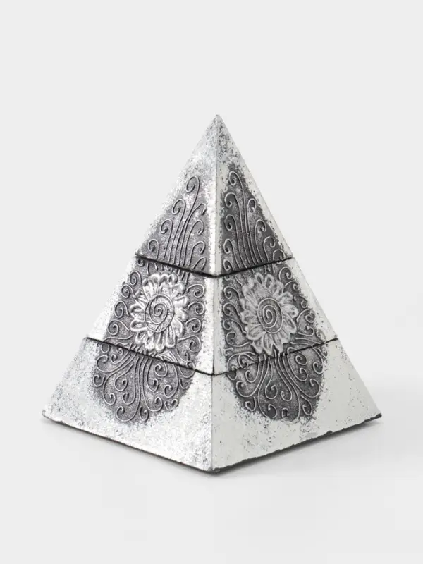 Шкатулка "Пирамидка" 15х15х20 см, МДФ, цв. серебро