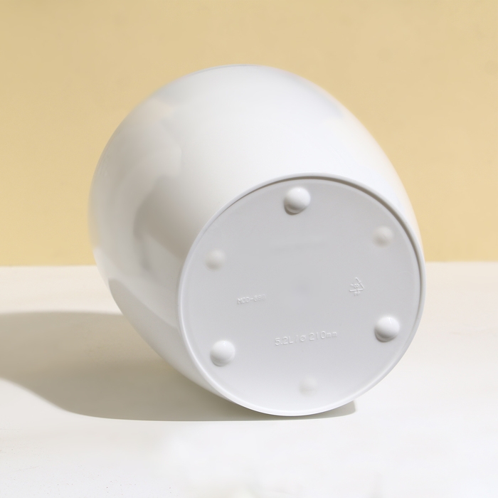 Горшок для цветов, d = 21 см, 5,2 л, пластик, белый Горшок для цветов, d = 21 см, 5,2 л, пластик, белый