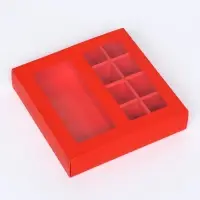 Коробка для 8 конфет + шоколад, с окном, алая, 17.7&times;17.7&times;3.8 см