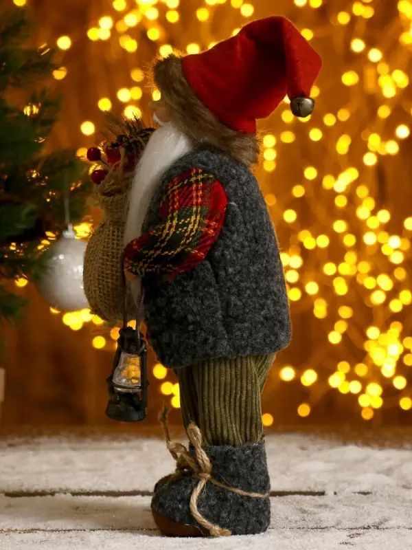 Дед Мороз под ёлку &laquo;Зимнее волшебство. В клетчатой шубке с фонариком&raquo;, 30 см
