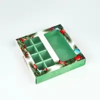 Коробка под 8 конфет и шоколад, с окном &laquo;Чудеса случаются&raquo;, 17.7&times;17.8&times;3.8 см, кондитерская упаковка