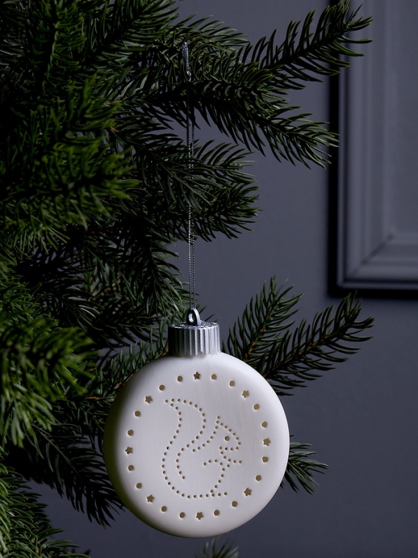 Елочный шар "Белка" 8.7х3.1х9.8 см, 1 LED, LR44x3(в компл.), свечение тёплое белое