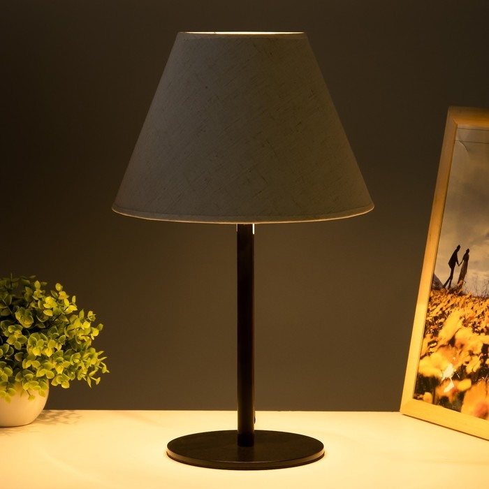 Лампа настольная Oliver 1х15Вт Е27 черный/белый 25х25х40см RISALUX Лампа настольная Oliver 1х15Вт Е27 черный/белый 25х25х40см RISALUX