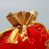 Мешочек подарочный плюш «Новогодние салюты», колокольчики, тиснение, 10 х 12 см +/- 1.5 см