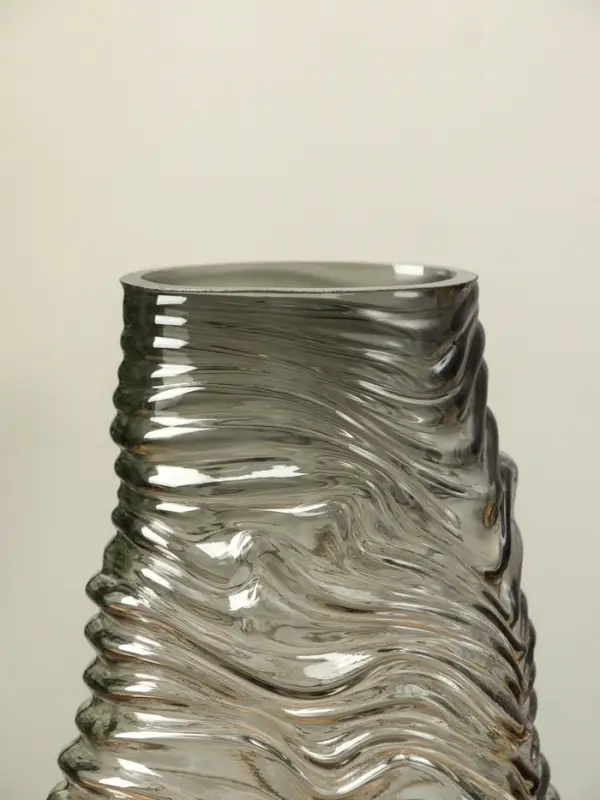 Ваза стекло настольная  Ваза стекло настольная "Ванесса" полосы, 30х12 см, серый