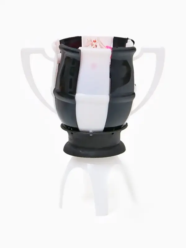 Свеча для торта музыкальная &laquo;Мяч&raquo;, бело-чёрная