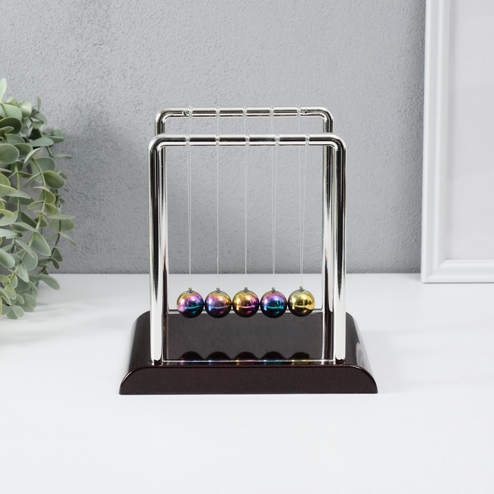 Маятник пластик "Шары Ньютона" бензиновый цвет шаров 18х15х17,5 см