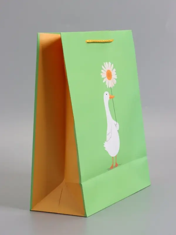 Пакет подарочный ламинированный "Ромашка" 26 х 12 х 32 см