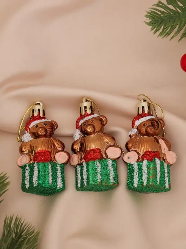 Ёлочные игрушки 3 шт. &laquo;Зимнее волшебство. Мишка на подарке&raquo; пластик, 6&times;4 см