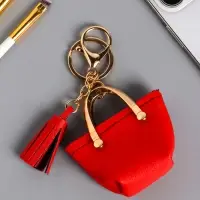 Брелок кожзам с карабином, с кистью "Сумка тоут" красная 6,5х3х7 см Брелок кожзам с карабином, с кистью "Сумка тоут" красная 6,5х3х7 см