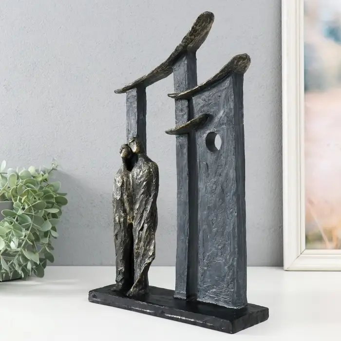 Фигурка полистоун &laquo;Двое в городе&raquo;, под металл, 24&times;7.7&times;37.4 см