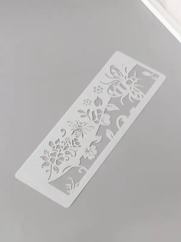 Трафарет бордюрный пластик Трафарет бордюрный пластик "Пчёлы" 10х30 см