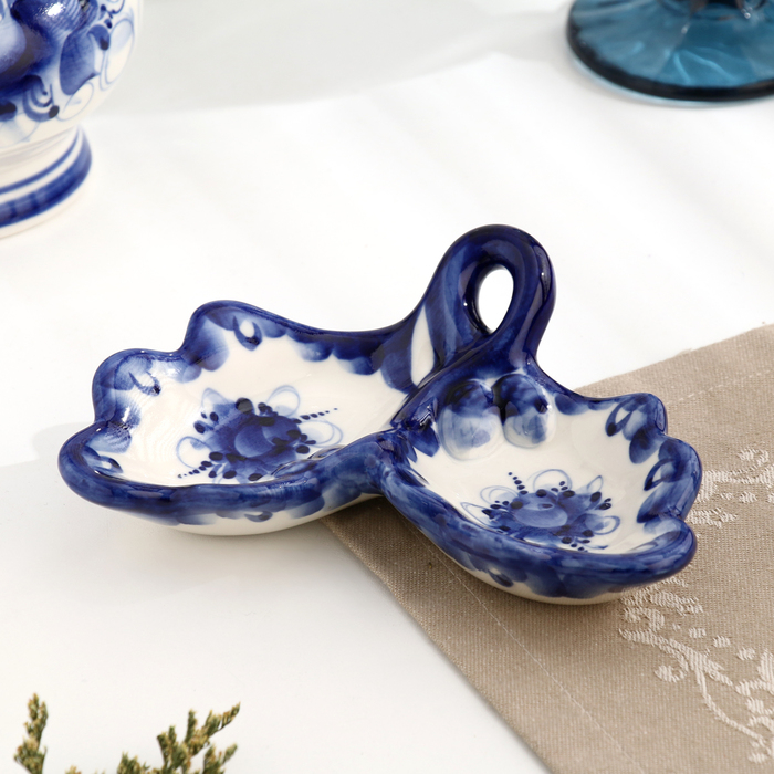 Блюдце для оливок Блюдце для оливок "Дубок", гжель, фарфор, 15х11 см