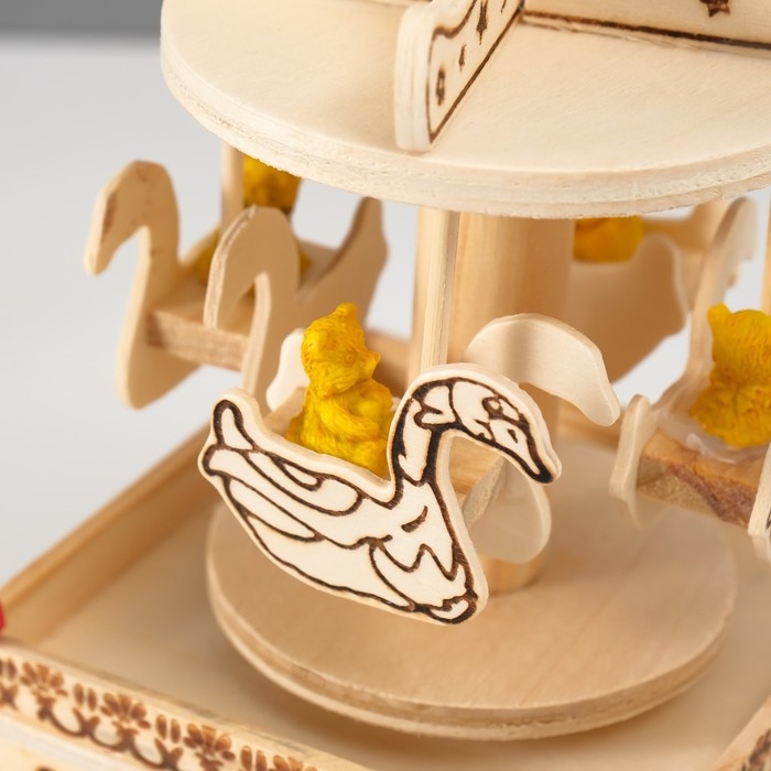 Сувенир дерево музыкальный механический  Сувенир дерево музыкальный механический "Карусель - мишка на лебеде" 10х10х19 см