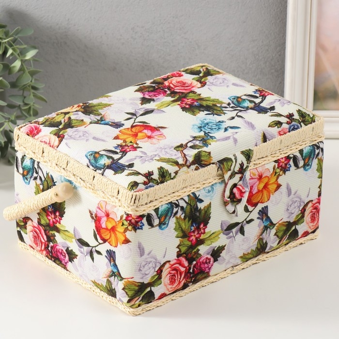 Шкатулка для рукоделия Шкатулка для рукоделия "Птицы в розовом саду" 19х26х14,5 см