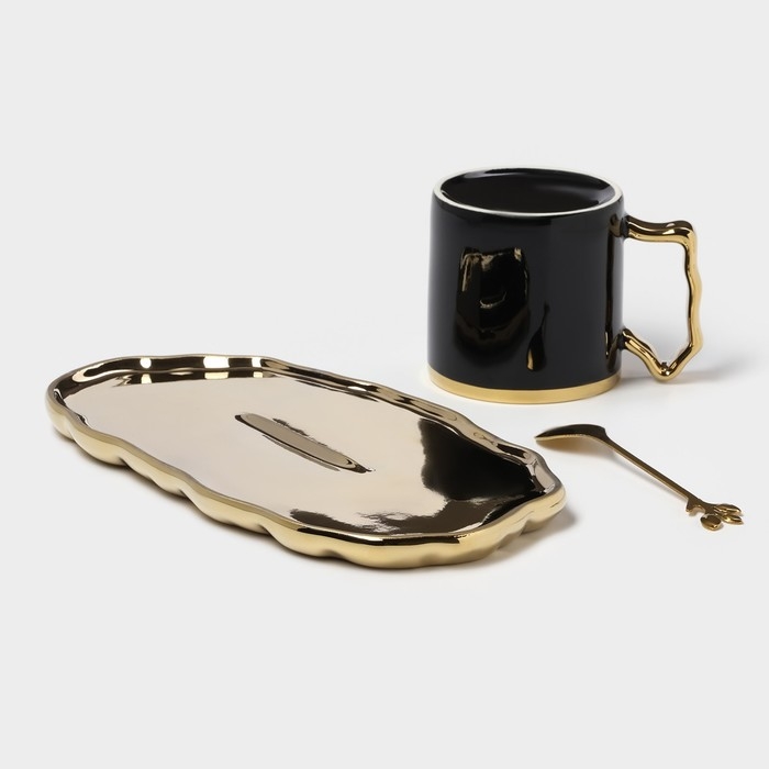 Чайная пара керамическая «Роскошь», 3 предмета: кружка 250 мл, блюдце 23,5×13 см, ложка, цвет чёрный Чайная пара керамическая «Роскошь», 3 предмета: кружка 250 мл, блюдце 23,5×13 см, ложка, цвет чёрный