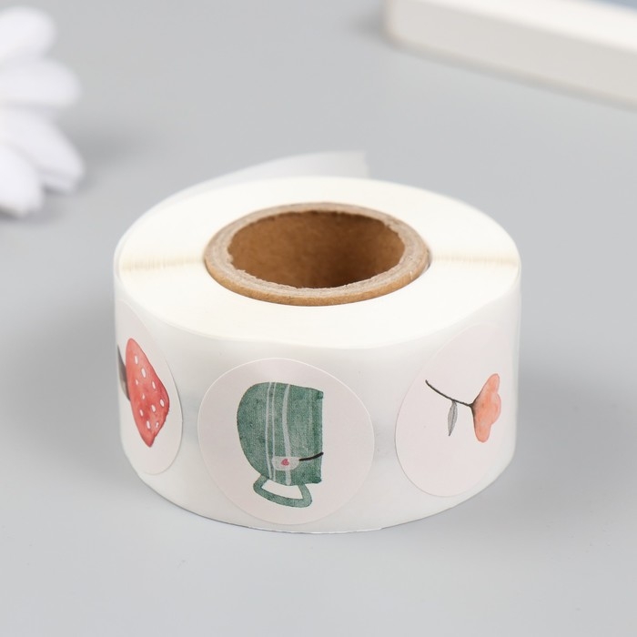 Наклейка бумага "Акварельные рисунки" d=2,5 см 500 шт в рулоне 3х6,5х6,5 см