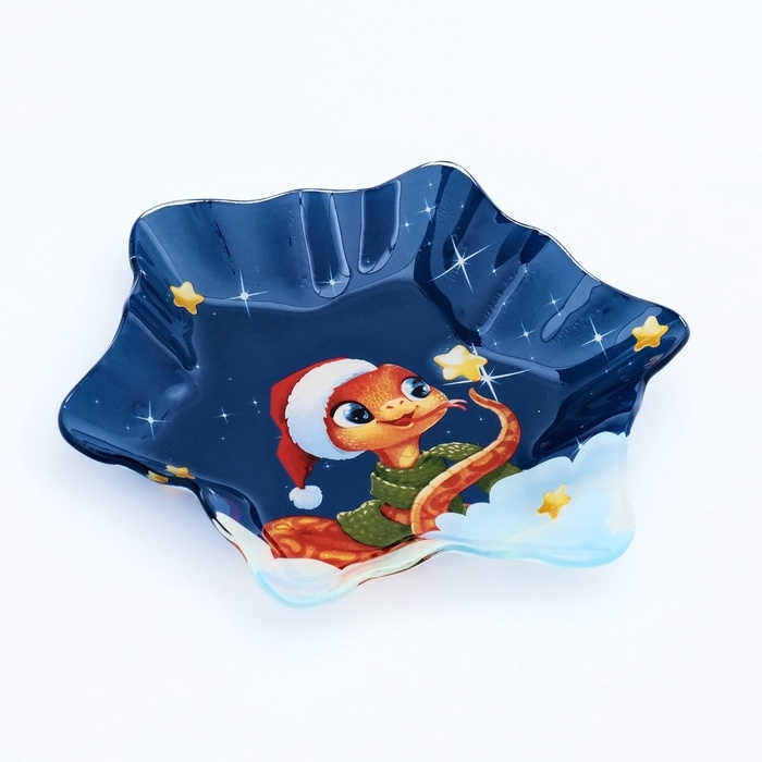 Тарелка в форме снежинки Тарелка в форме снежинки "Змейка", 19,5 см