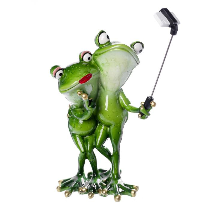 Сувенир полистоун лак Сувенир полистоун лак "Парочка лягух селфится" 20,5х11х13,5 см