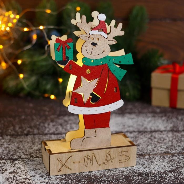 Фигурка новогодняя свет  Фигурка новогодняя свет "Оленёнок шубке и шарфике, с подарком" 12х20,5 см