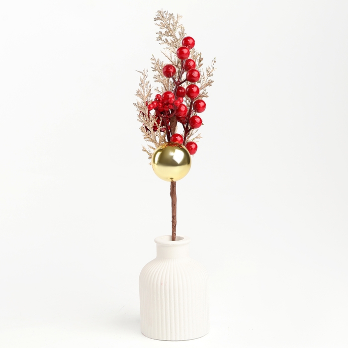 Новогодний декор &laquo;Золотая веточка&raquo;, с шариком, 32 &times; 13 &times; 8 см