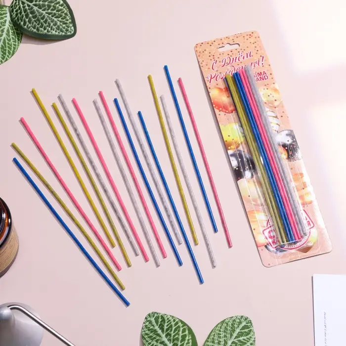 Свечи для торта «Феерия», 16 шт., коктейльные с искрами, 16.5 см Свечи для торта «Феерия», 16 шт., коктейльные с искрами, 16.5 см