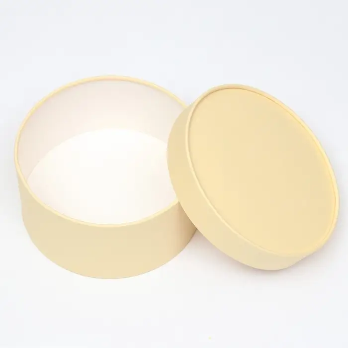 Подарочная коробка круглая &laquo;Крема&raquo; кремовая, завальцованная без окна, 21&times;11 см