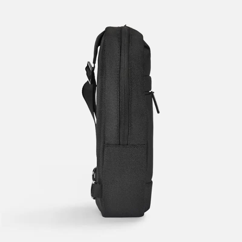 Рюкзак на одно плечо Discovery M, черный