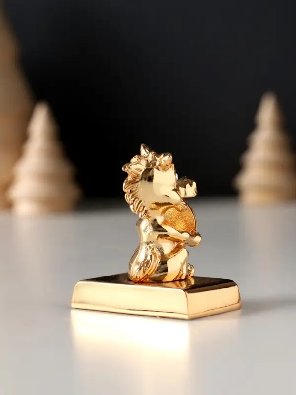 Сувенир Лошадка с монеткой на подставке и с пожеланием "Удачи", 4*2,3*5см.