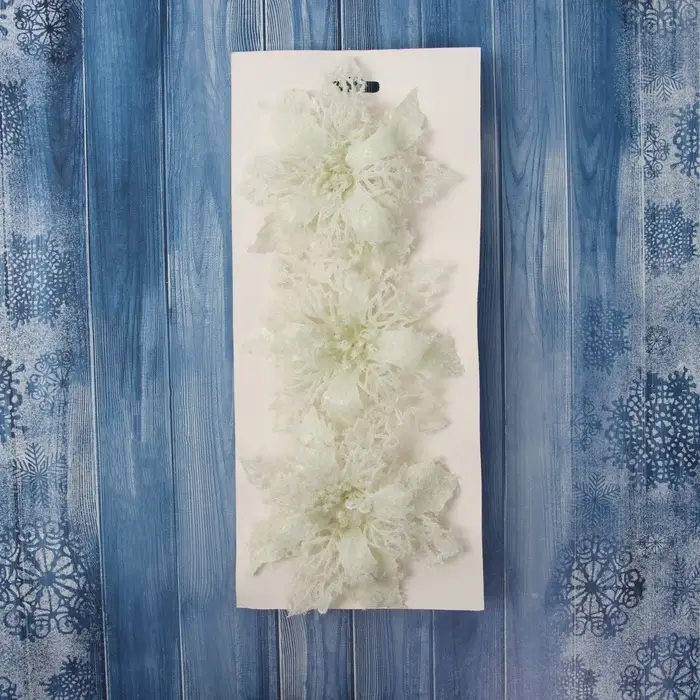 Набор ёлочных игрушек 3 шт. «Зимнее волшебство. Цветы заснеженные» пластик, резные, 10 см, белый