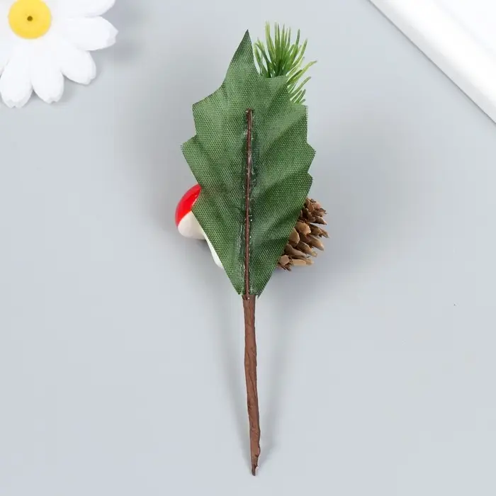 Декор для творчества Декор для творчества "Веточка ели со снегом и шишкой" 13 см