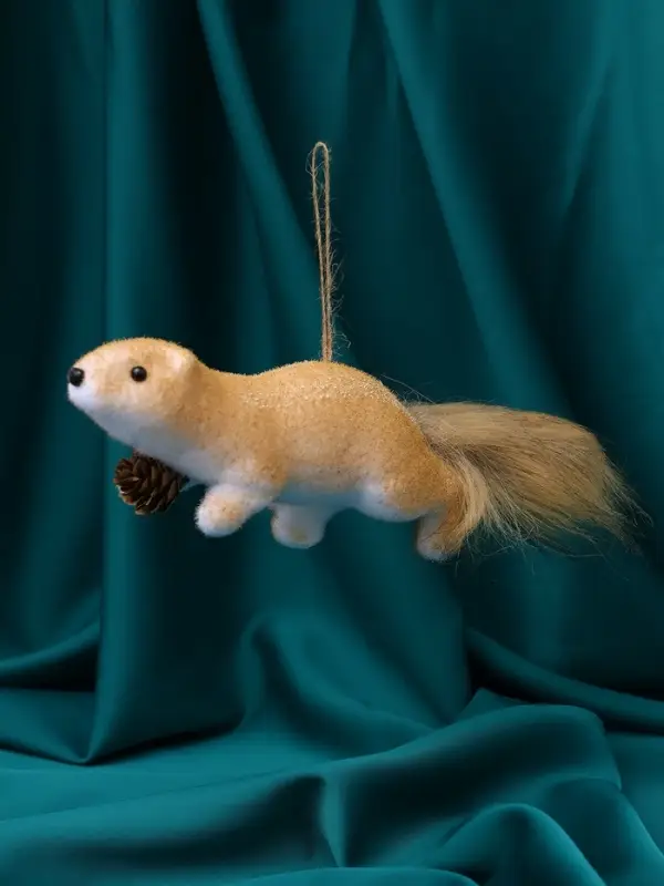 Украшение ёлочное Украшение ёлочное "Белка с шишкой" 4,5х20 см, бежевый