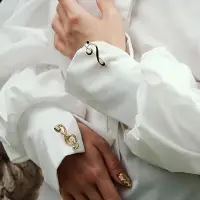 Брошь &laquo;Нота. Скрипичный ключ&raquo;, чёрная в золоте