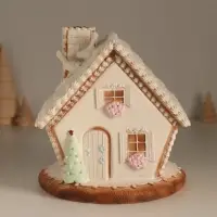 Фигурка светящаяся &laquo;Пряничный домик с узорами, с птицами&raquo;, 16.5&times;16&times;17 см