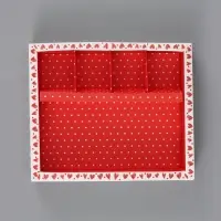 Коробка под 4 конфеты и шоколад с ячейками &laquo;Сердца&raquo; 18.8&times;15.7&times;3 см