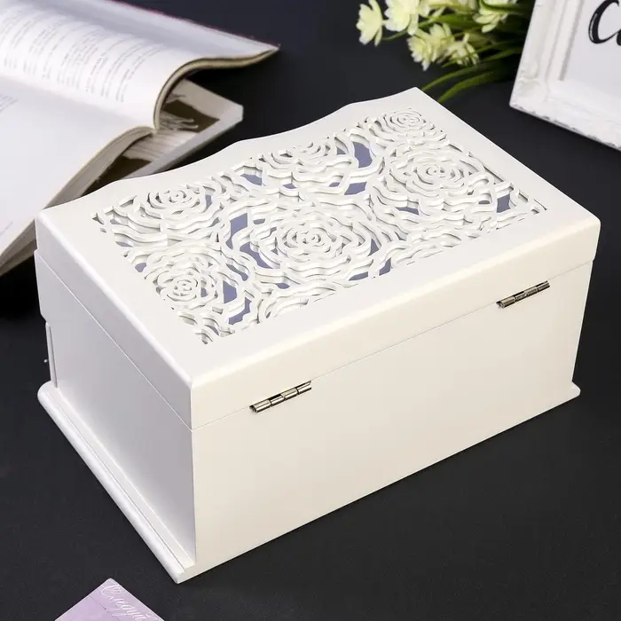 Шкатулка для украшений &laquo;Розы&raquo;, дерево, белая, 12.5&times;16&times;25.5 см