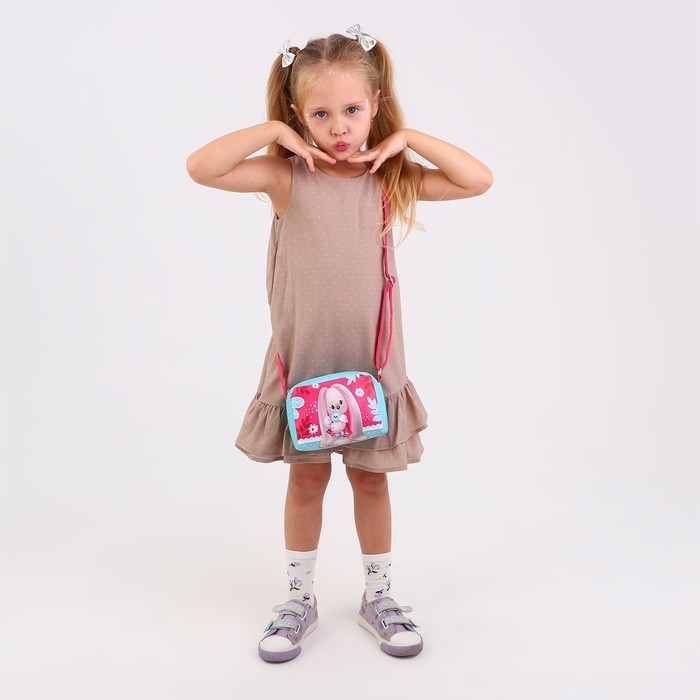 Сумка детская для девочки «Кролик с игрушкой» из эко-кожи, на ремешке, 15х12х3 см Сумка детская для девочки «Кролик с игрушкой» из эко-кожи, на ремешке, 15х12х3 см