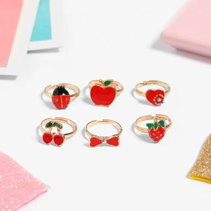 Кольцо детское «Ассорти» в сердце, форма МИКС, цвет красный в золоте, безразмерное Кольцо детское «Ассорти» в сердце, форма МИКС, цвет красный в золоте, безразмерное